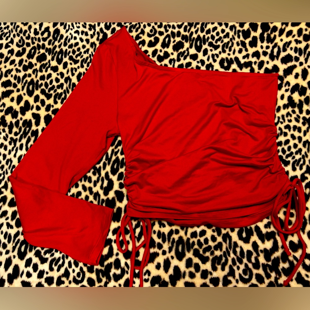 Ambiance Size Small Red Off The Shoulder Runched Blouse Top BNWOT